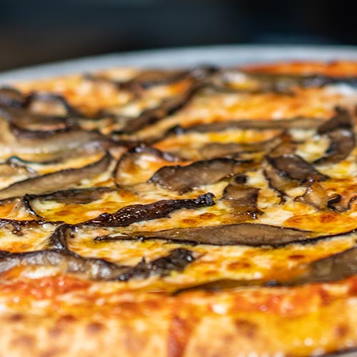 fire roasted mushroom pizza